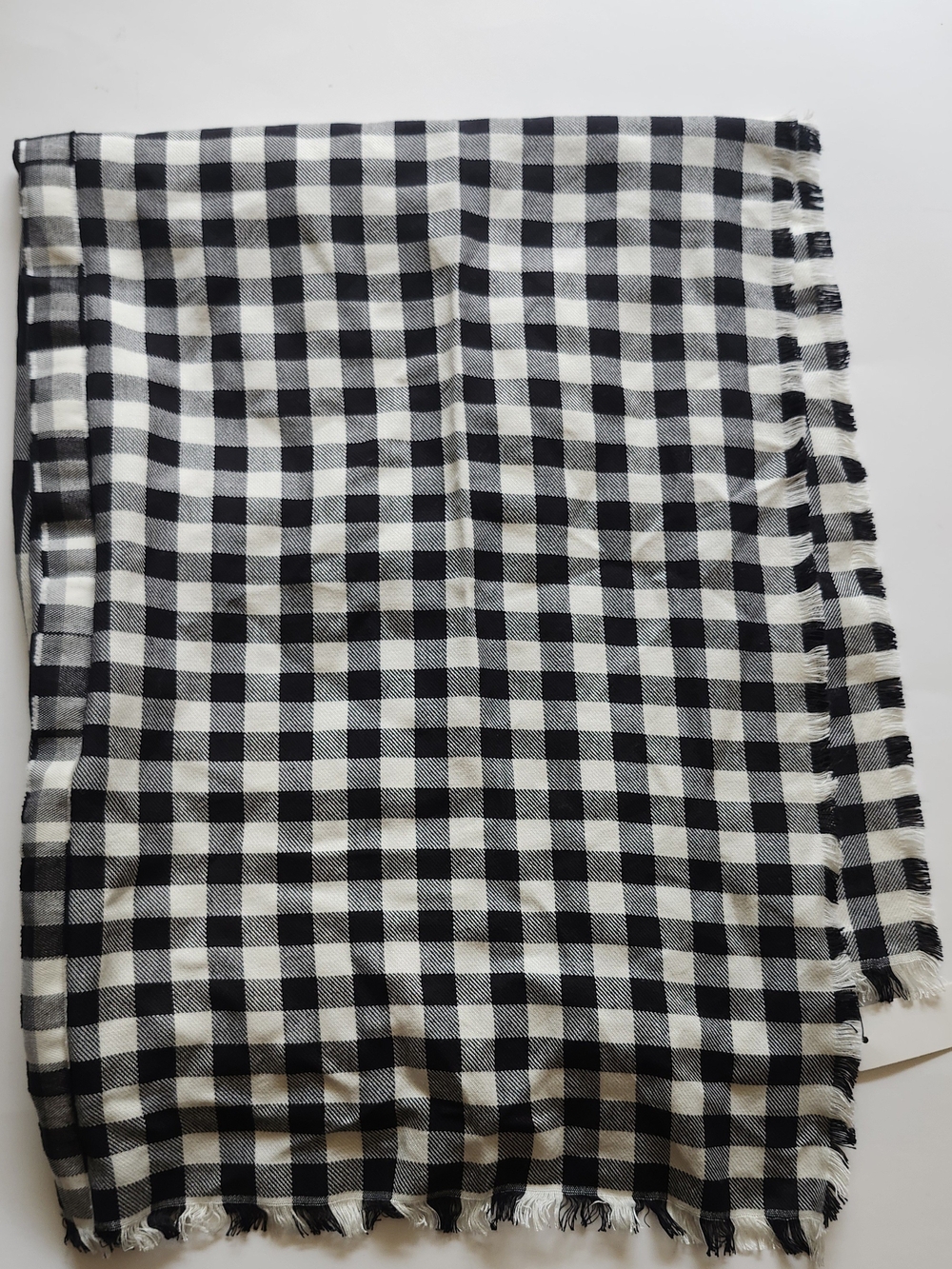 NWT BLACK AND WHITE TALBOTS SCARF - Picture 3 of 11